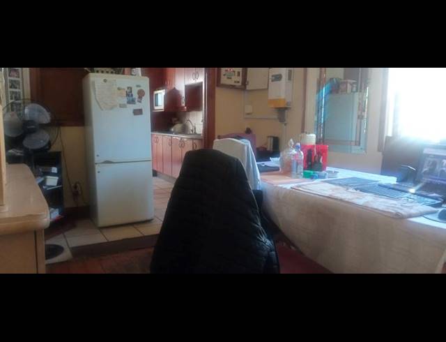 3 BEDROOM HOUSE FOR SALE IN KENSINGTON